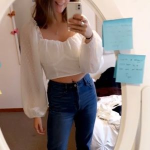 Puff sleeve crop top